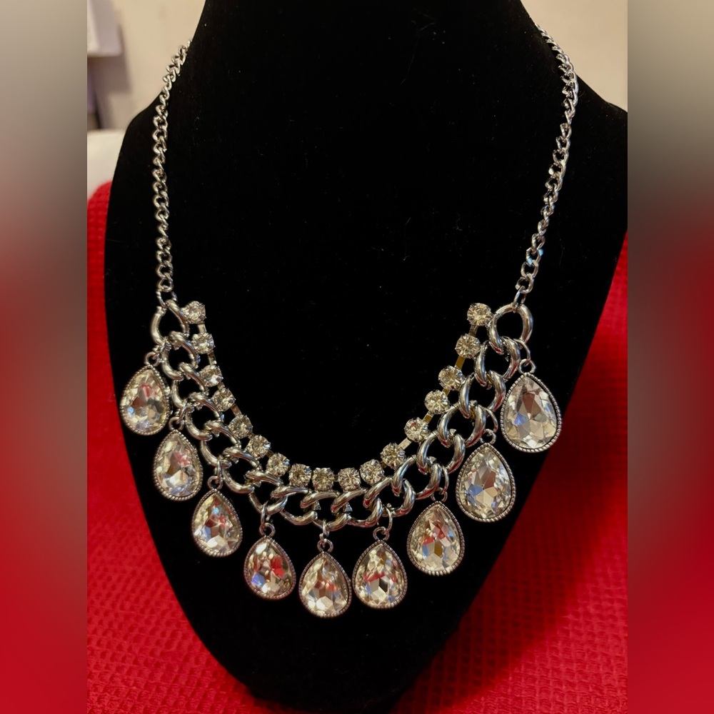 Silver Crystal and rhinestones Necklace